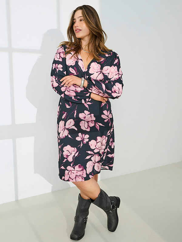 CARLINKA - Plus Size Kjole fra Only Carmakoma