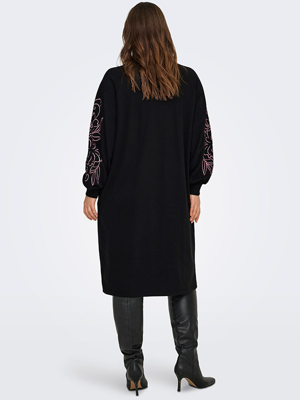 CARELLE - Plus Size Kjole fra Only Carmakoma