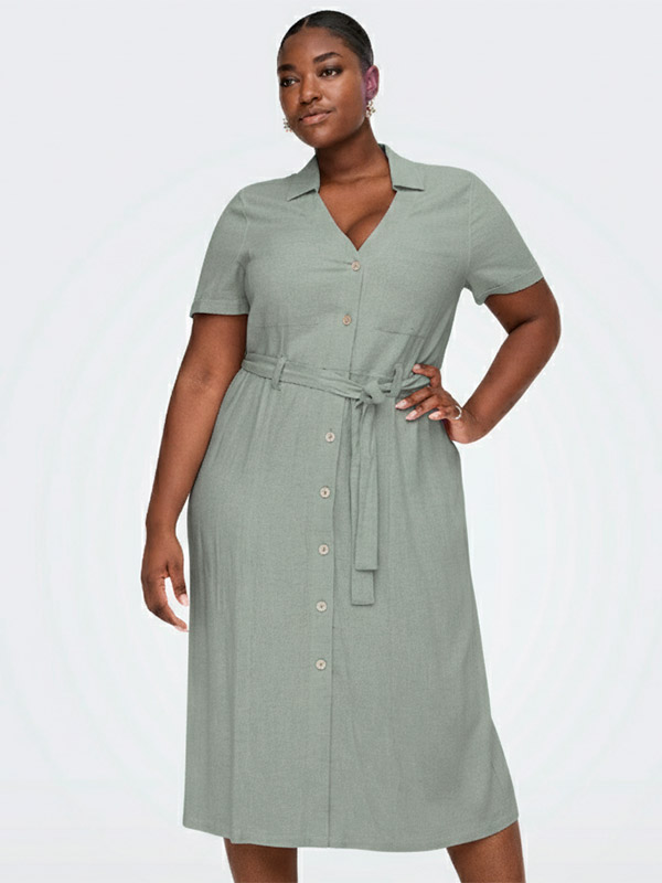 CARSIESTA - Plus Size Kjole fra Only Carmakoma