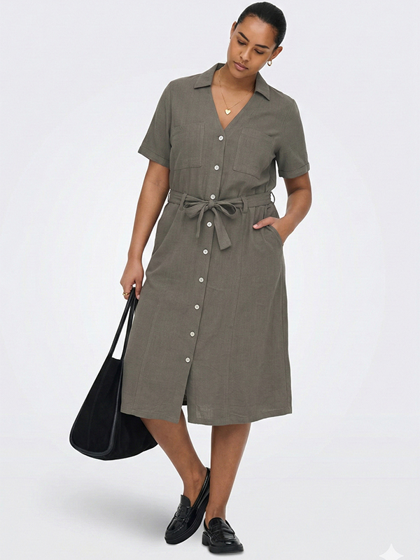 CARSIESTA - Plus Size Kjole fra Only Carmakoma