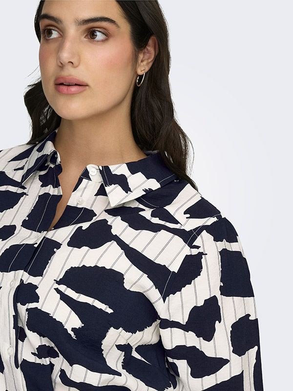 CARMISIA - Plus Size Kjole fra Only Carmakoma