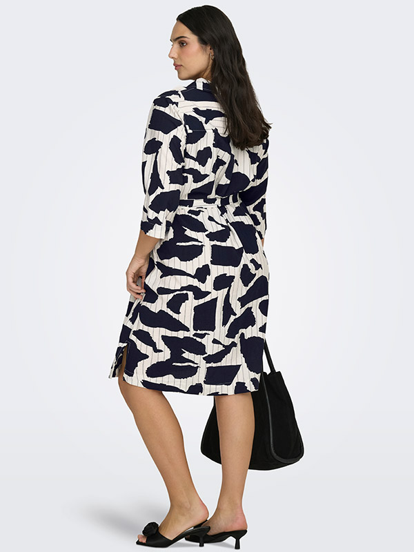 CARMISIA - Plus Size Kjole fra Only Carmakoma