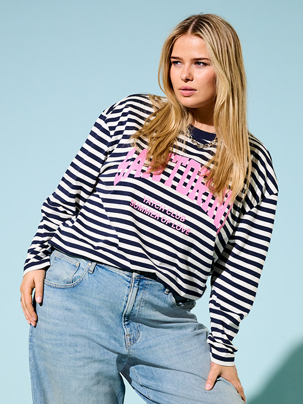 CARSARAH - Plus Size Bluse fra Only Carmakoma