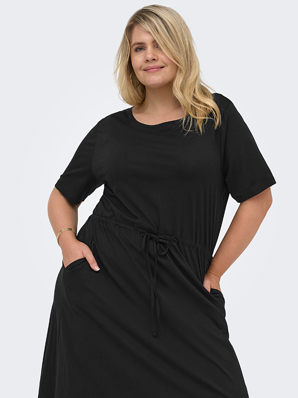 CARBLOOM - Plus Size Kjole fra Only Carmakoma
