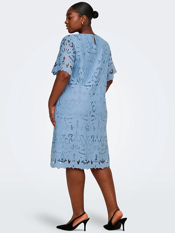 CARGELINA - Plus Size Kjole fra Only Carmakoma