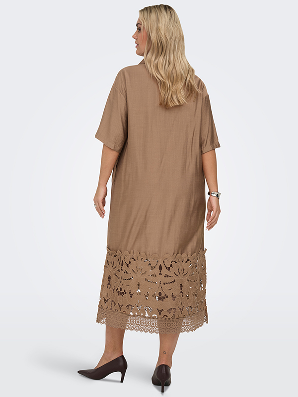 CARGELINA - Plus Size Kjole fra Only Carmakoma