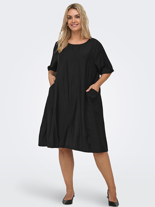 CARJOANNA - Plus Size Kjole fra Only Carmakoma