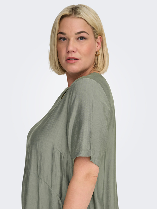 CARJOANNA - Plus Size Kjole fra Only Carmakoma