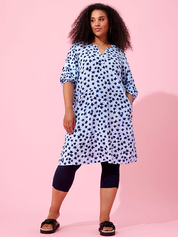 TIANA - Plus Size Kjole fra Zhenzi