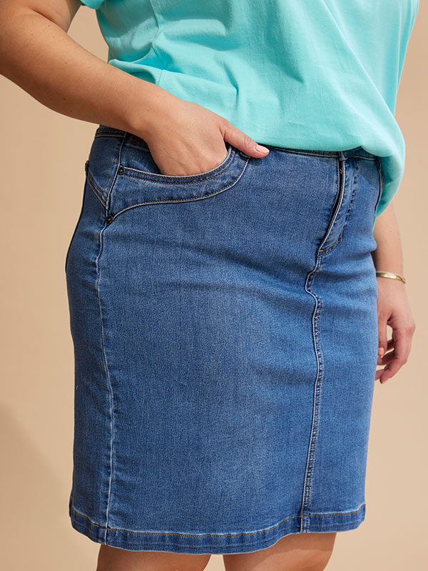 SIAN - Plus Size Skjørt fra Zhenzi