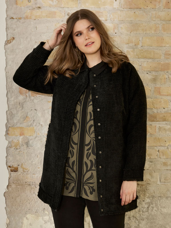 BENA - Plus Size Skjorte fra Zhenzi