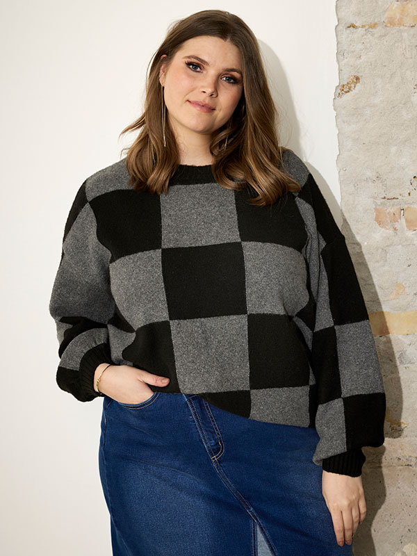 CENA - Plus Size Genser fra Zhenzi