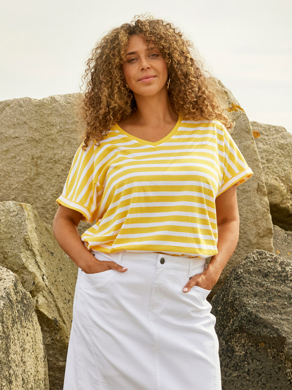 ALBERTA - Plus Size T-shirt fra Zhenzi