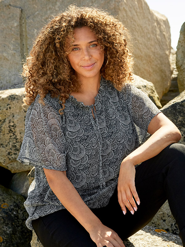 GABI - Plus Size Bluse fra Zhenzi