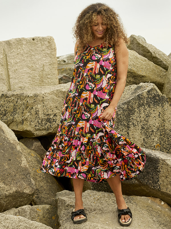 GODY - Plus Size Kjole fra Zhenzi