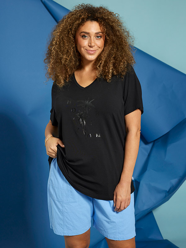 ZH-AMIN - Plus Size Shorts fra Zhenzi