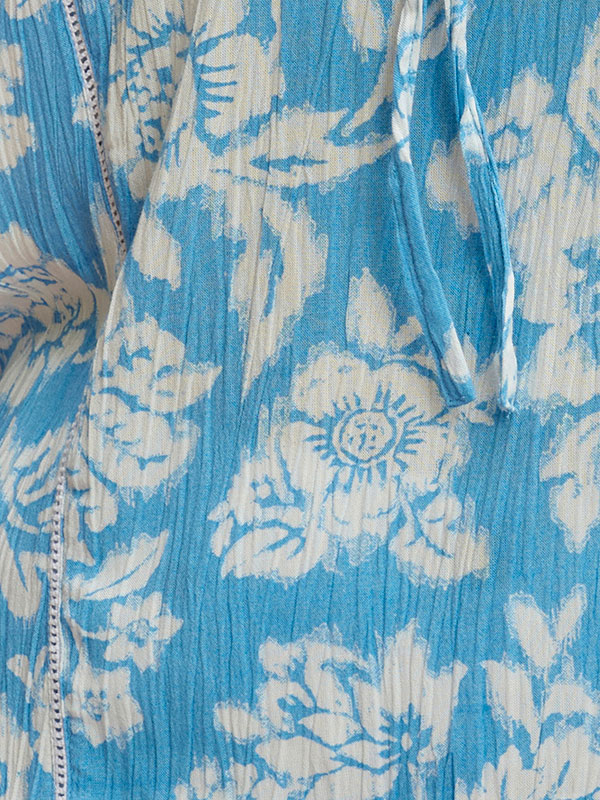 KYDENCE - Blå viskose bluse med hvite blomster fra Zhenzi