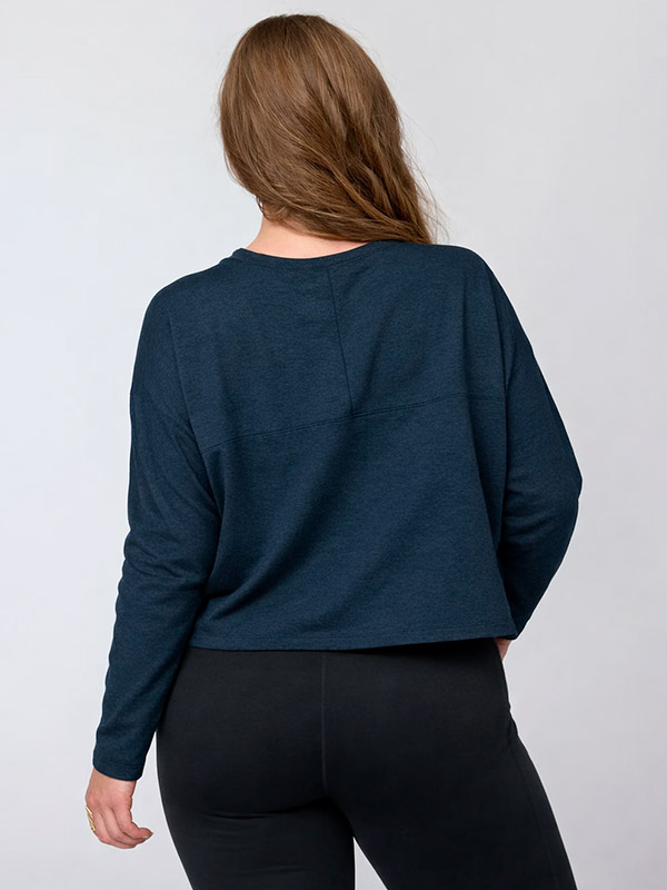 RESET LONG SLEEVE TEE - Plus Size Trenings sweatshirt fra Girlfriend Collective
