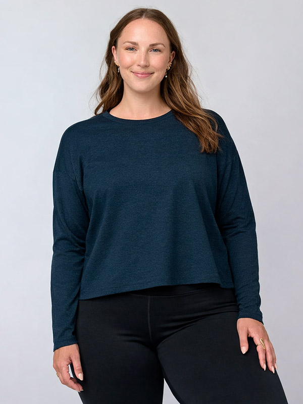 RESET LONG SLEEVE TEE - Plus Size Trenings sweatshirt fra Girlfriend Collective