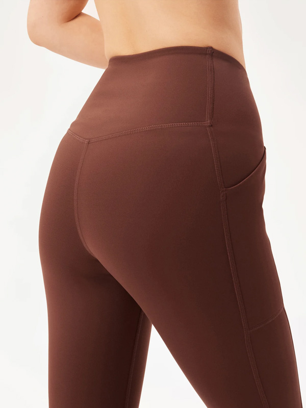 POCKET - Plus Size Trenings tights fra Girlfriend Collective