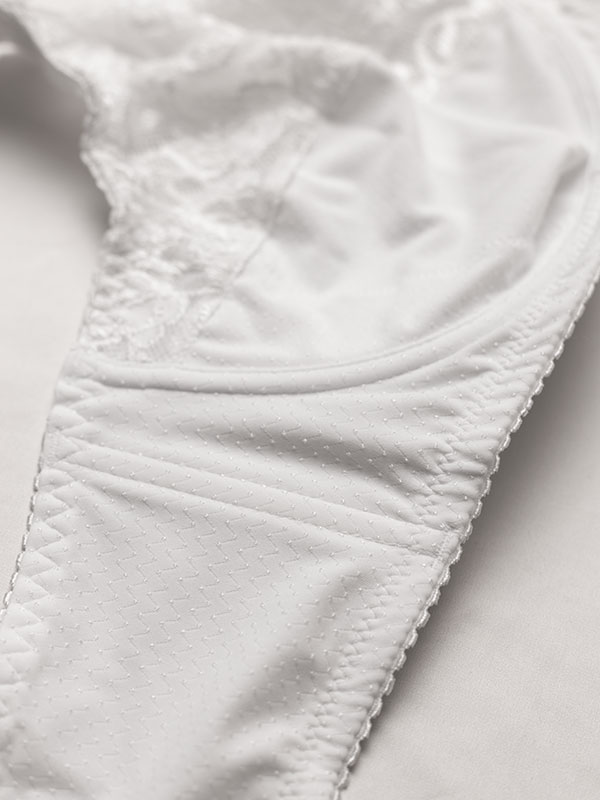 BEATE PLAIN - Plus Size BH med bøyle fra Plaisir