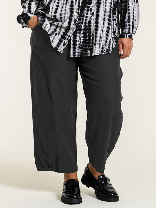 CLARA - Plus Size Bukser fra Gozzip