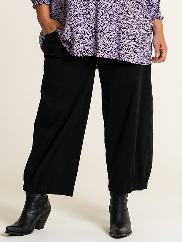 Culotte Bukser i Sort Viskose Bengalin fra Gozzip