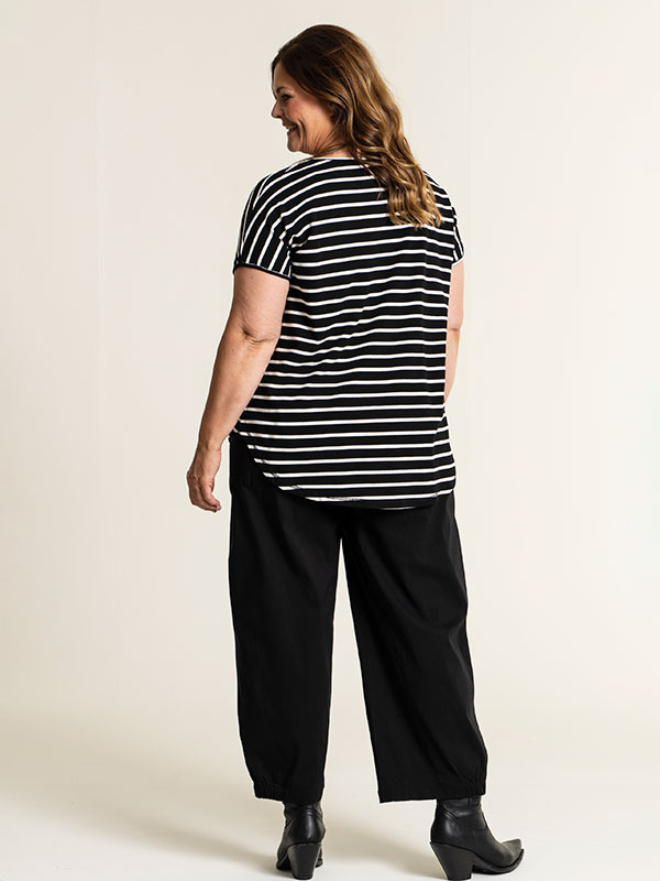 Culotte Bukser i Sort Viskose Bengalin fra Gozzip