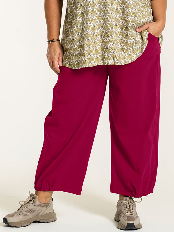 CLARA - Plus Size Bukser fra Gozzip
