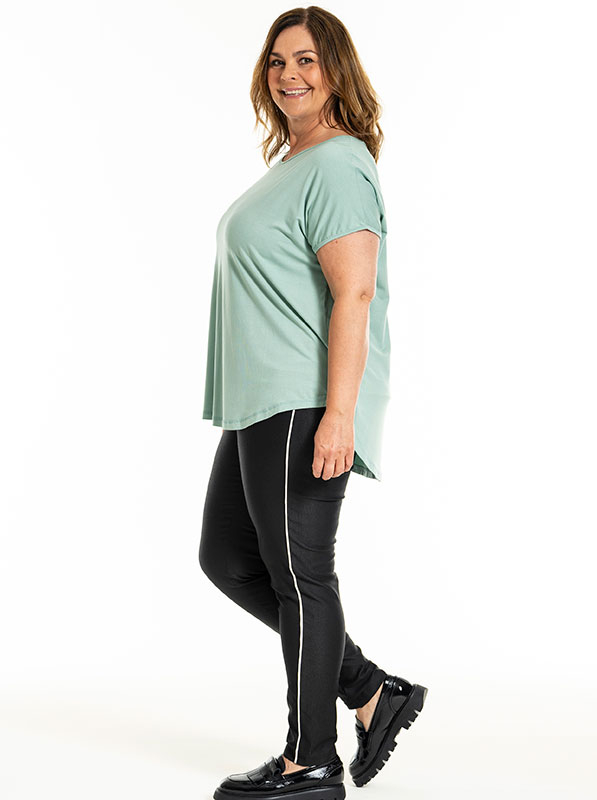 GITTE - Plus Size T-shirt fra Gozzip