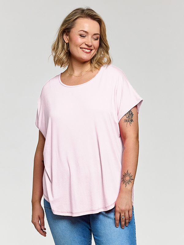 GGITTE - Plus Size T-skjorte fra Gozzip