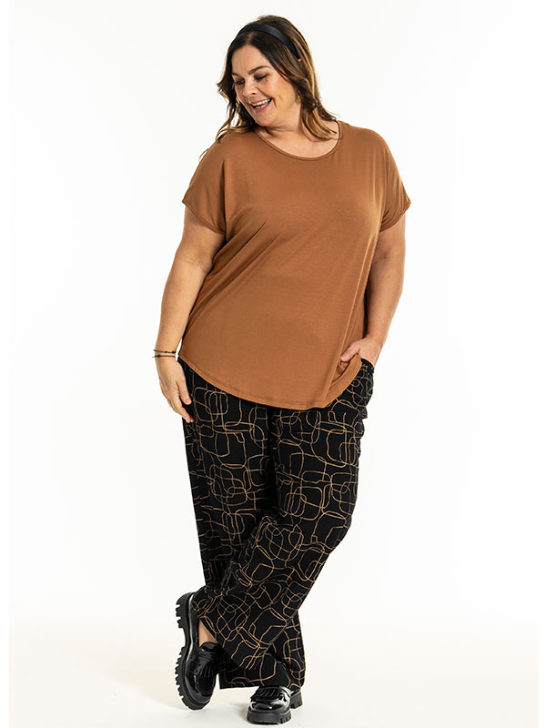 GITTE - Plus Size T-shirt fra Gozzip