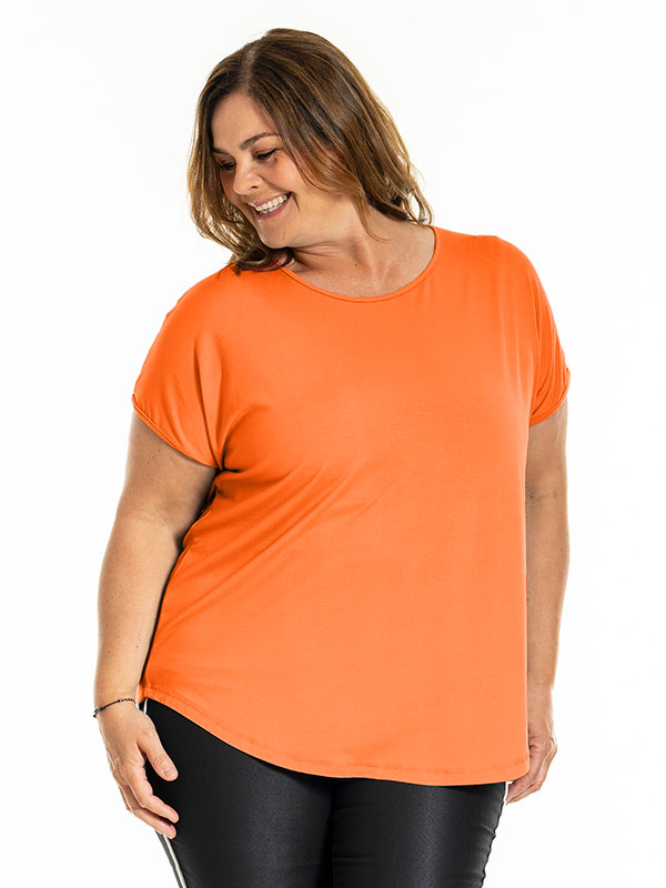 GITTE - Plus Size T-shirt fra Gozzip