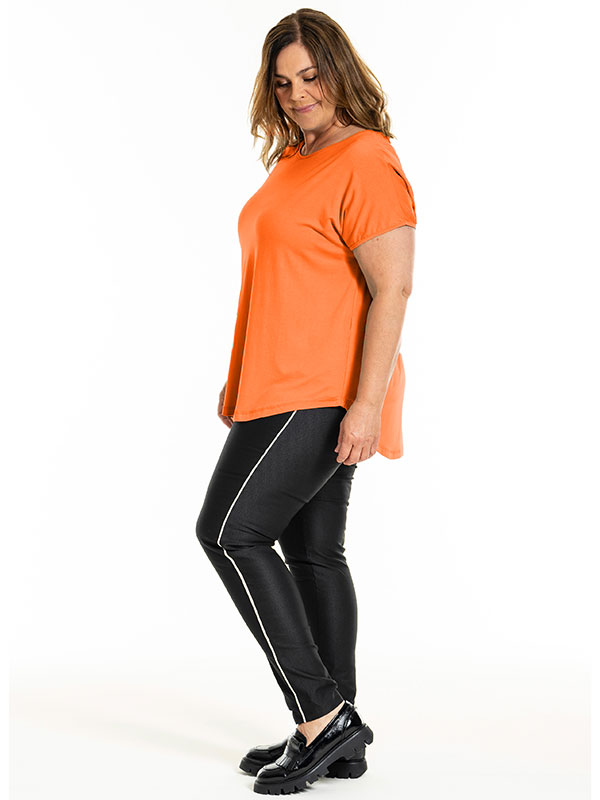 GITTE - Plus Size T-shirt fra Gozzip