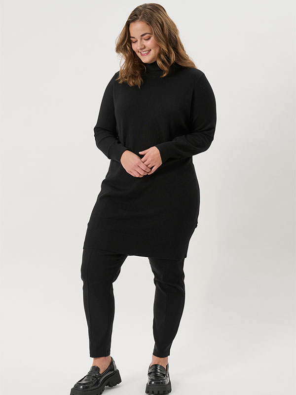 ADAZAR - Plus Size Kjole fra Adia