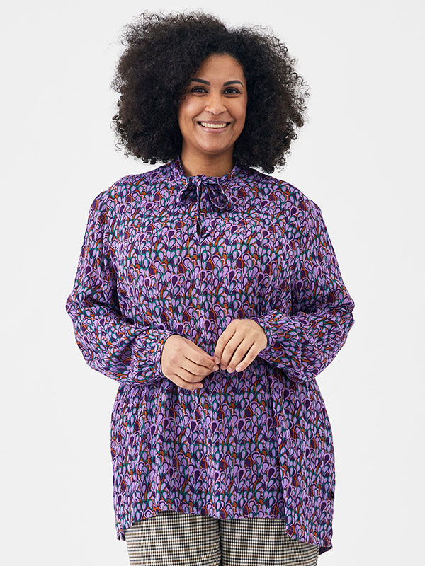DAGNY - Plus Size Bluse fra Adia