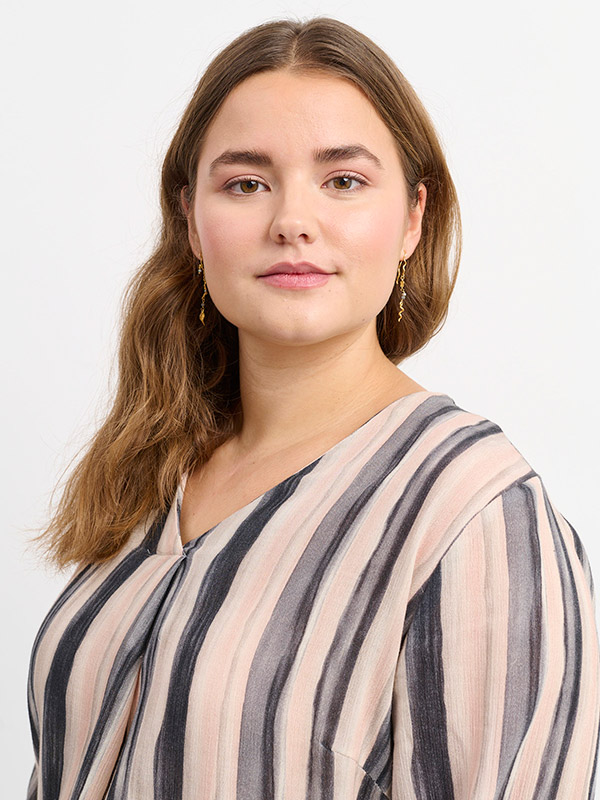 ADDIBISA - Plus Size Bluse fra Adia