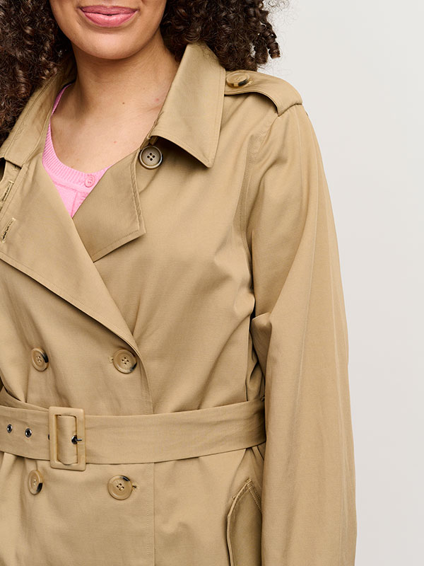 EIKIA - Plus Size Jakke fra Adia