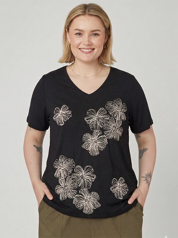 ADGALINA - Plus Size T-shirt fra Adia