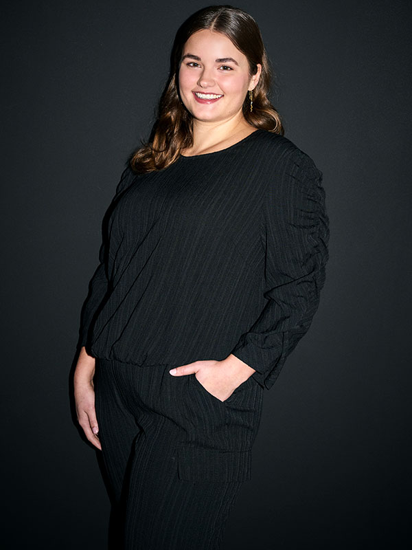 ADGELA - Plus Size Bluse fra Adia