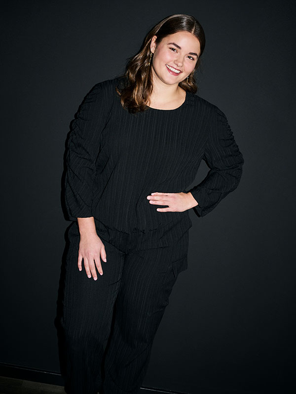 ADGELA - Plus Size Bluse fra Adia