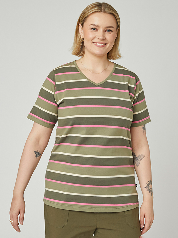 ADIBI - Plus Size T-shirt fra Adia