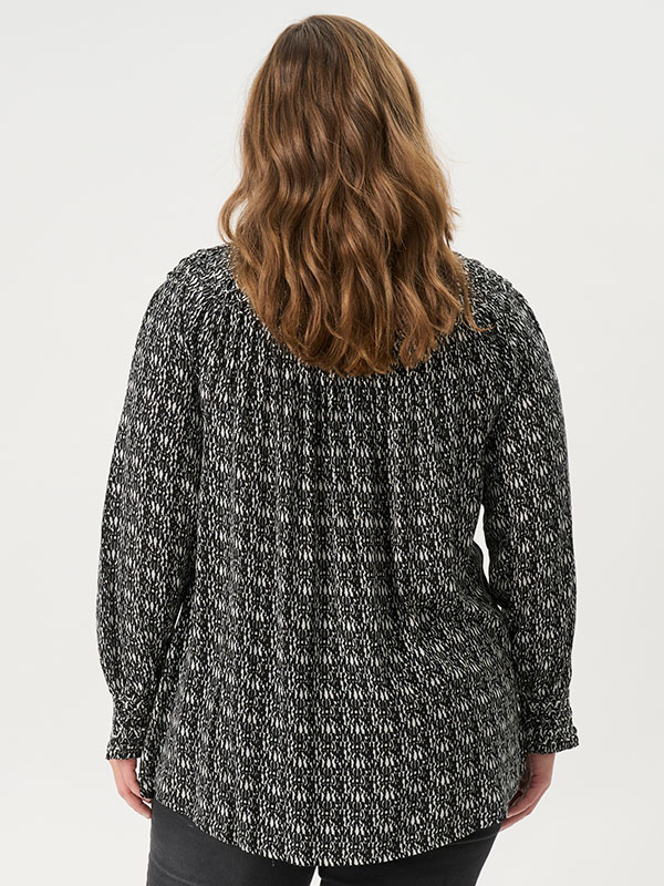 ADREFIKA - Plus Size Bluse fra Adia