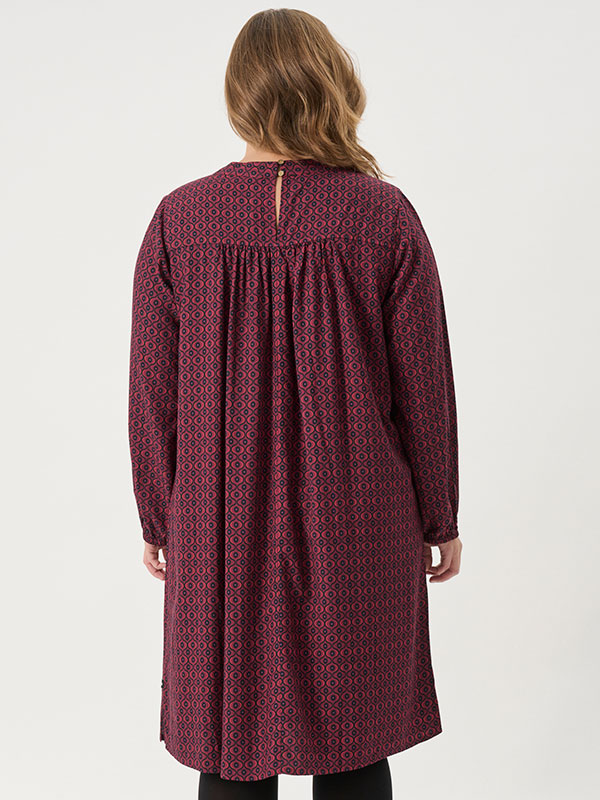 ADROBERTA - Plus Size Kjole fra Adia