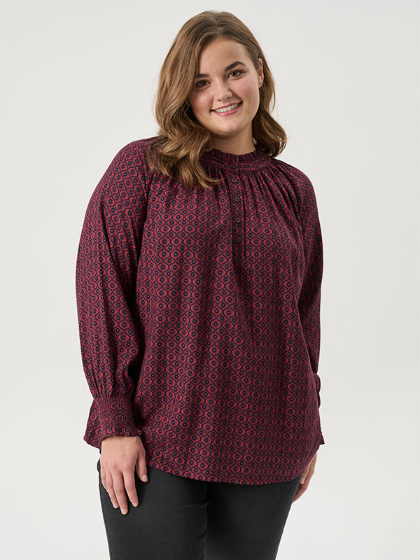 ADROMA - Plus Size Bluse fra Adia