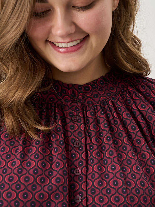ADROMA - Plus Size Bluse fra Adia