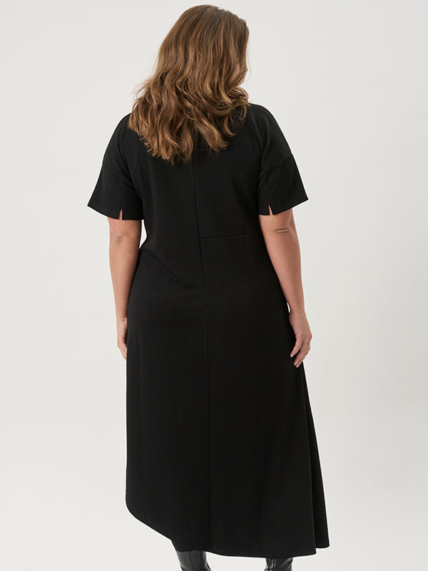 ADROSA - Plus Size Kjole fra Adia