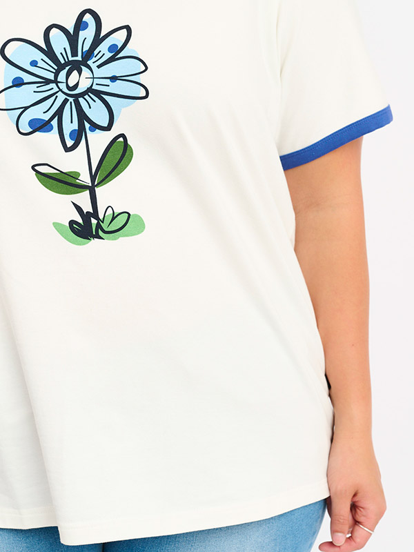 ADVALDIS - Plus Size T-shirt fra Adia