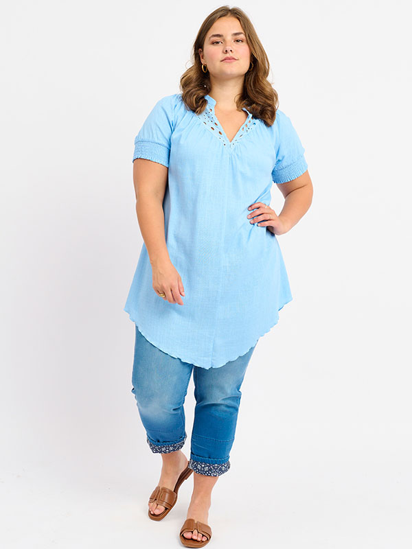 ADVALKYRIE - Plus Size Kjole fra Adia