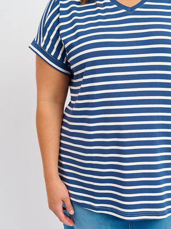 ADVI - Plus Size T-shirt fra Adia